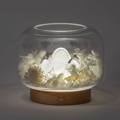 Natural plant-designed aromatherapy lamp